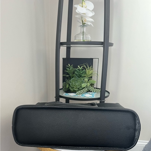 BMW Like New Never use Tote bag Perfect for general carry & personal or office - Picture 5 of 8